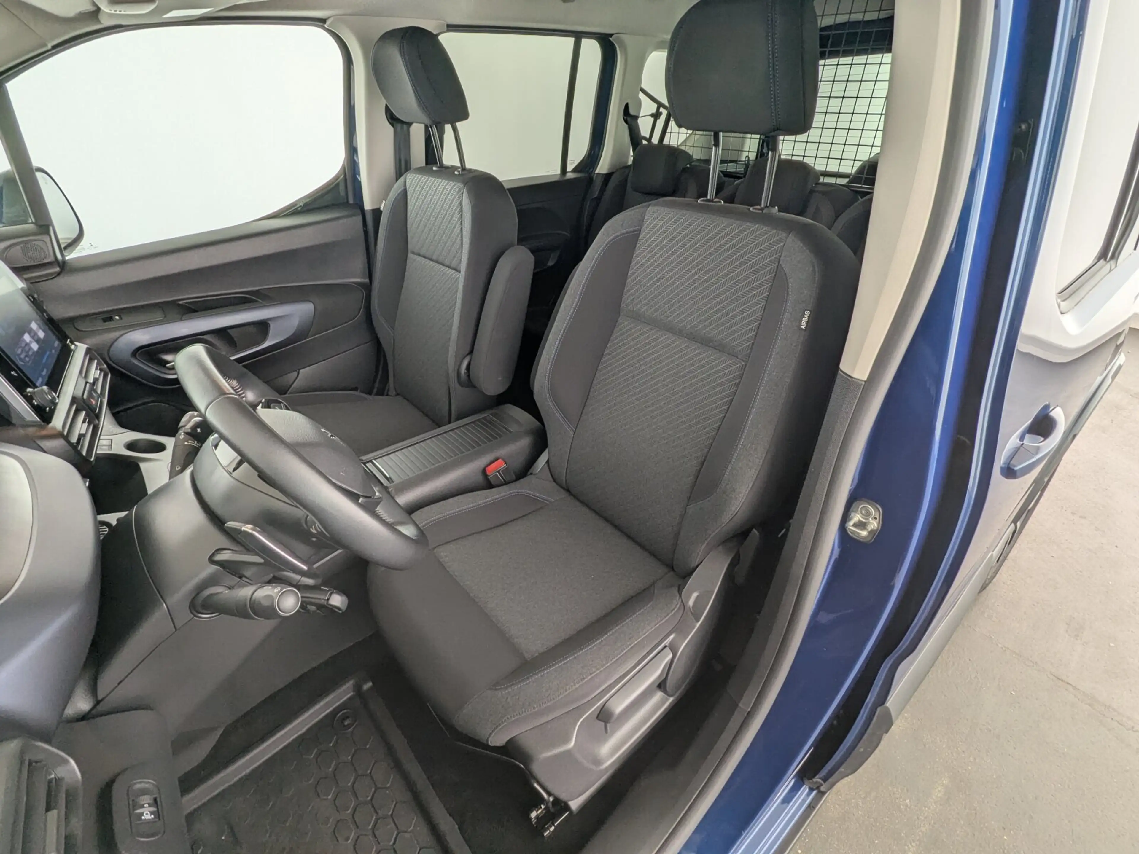 Peugeot Rifter Rifter 1.5 BlueHDi 130 FAP Allure L1 NAV+RFK+AHK — photo 15