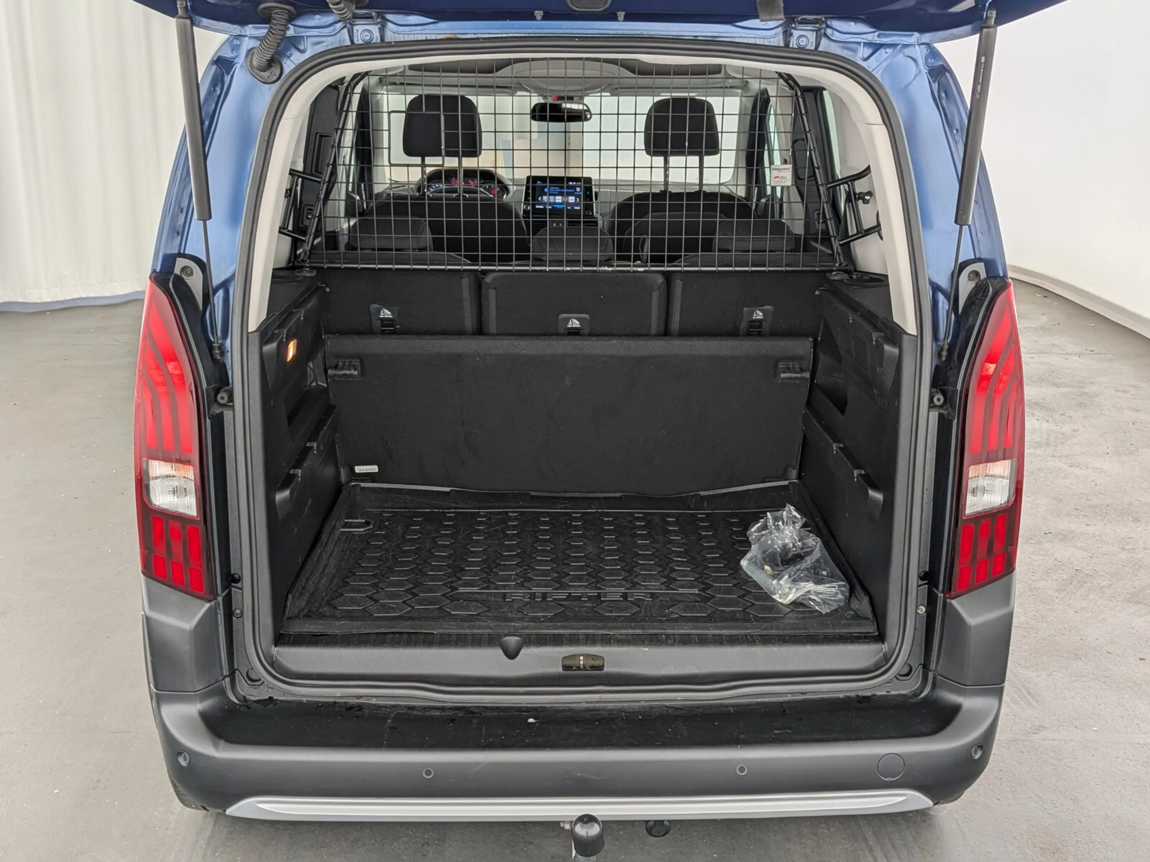 Peugeot Rifter Rifter 1.5 BlueHDi 130 FAP Allure L1 NAV+RFK+AHK — photo 11