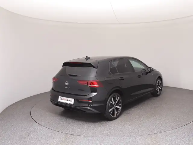 Volkswagen Golf view 4