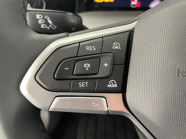 Volkswagen Golf view 14