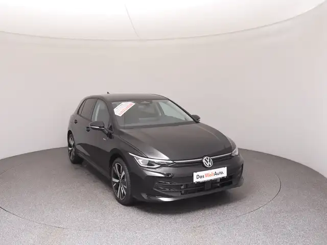 Volkswagen Golf view 2