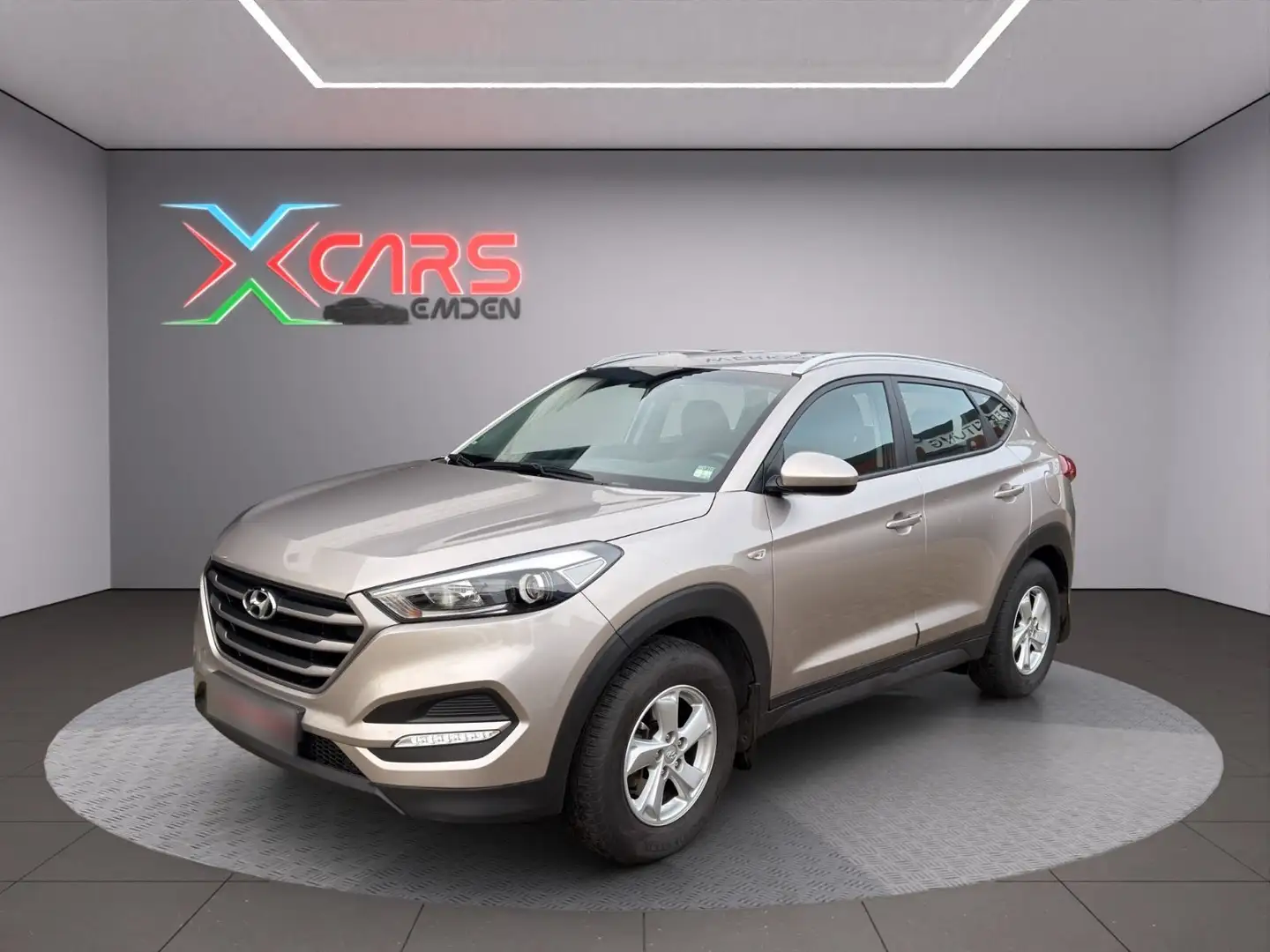 Hyundai TUCSON blue Classic/AHK/Kamera/1.Hand wenig Km Silber - 1
