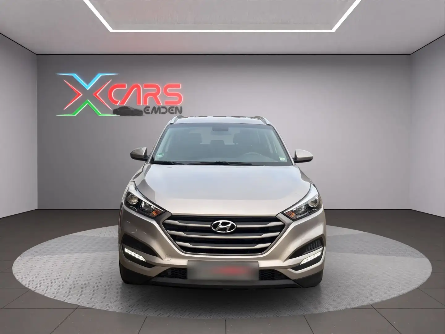 Hyundai TUCSON blue Classic/AHK/Kamera/1.Hand wenig Km Silber - 2