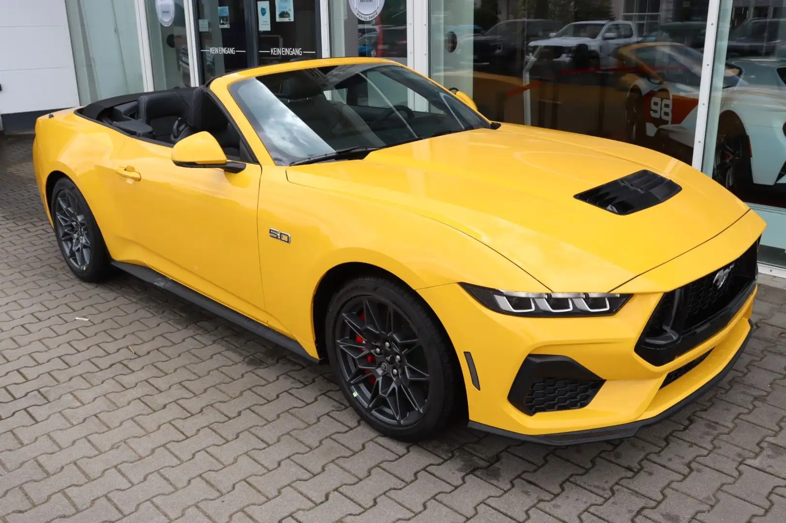 Ford Mustang Convertible GT 5.0 V8 4,99% FIN* Bílá - 2