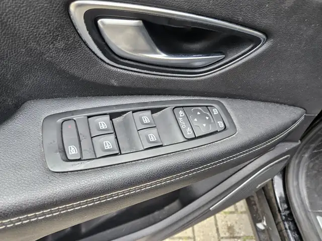 Renault Grand Scenic view 9