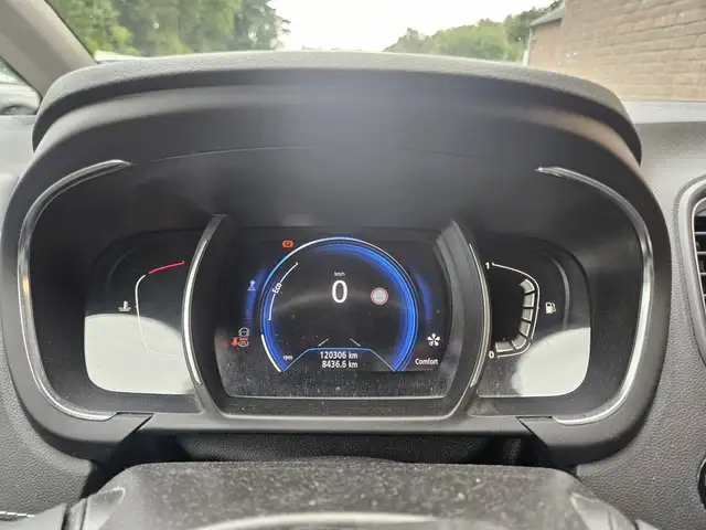 Renault Grand Scenic view 11