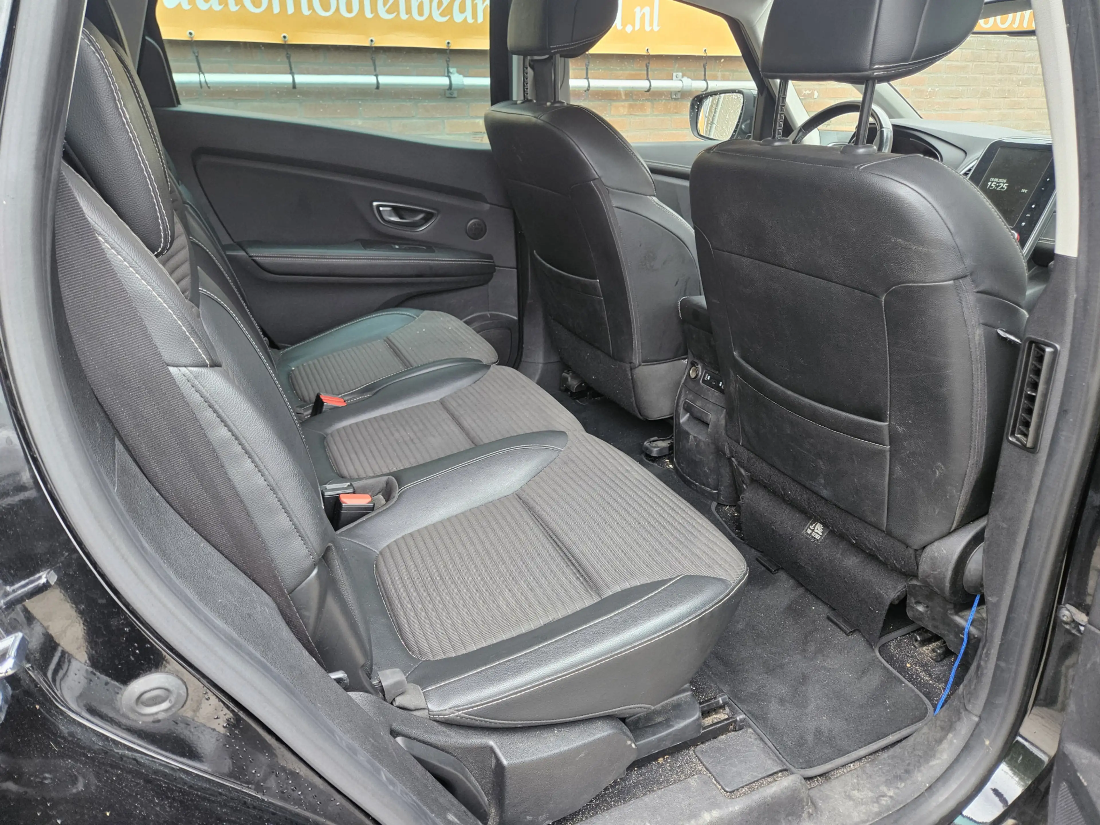 Renault Grand Scenic 1.3 TCe Bose 7p. (koppakking lek) — photo 37