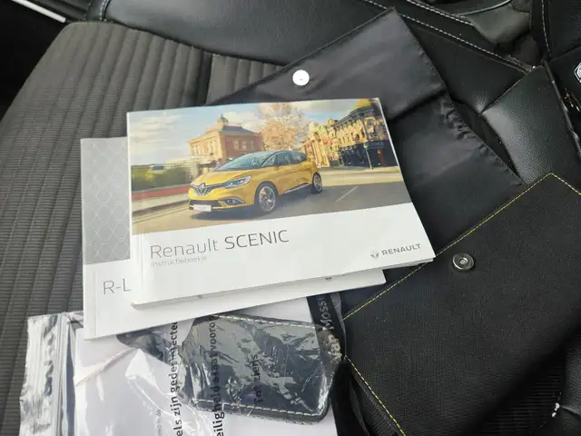 Renault Grand Scenic view 25