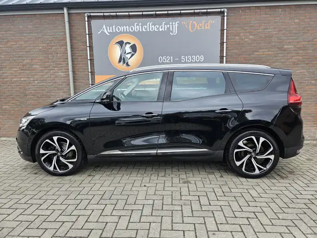 Renault Grand Scenic view 4