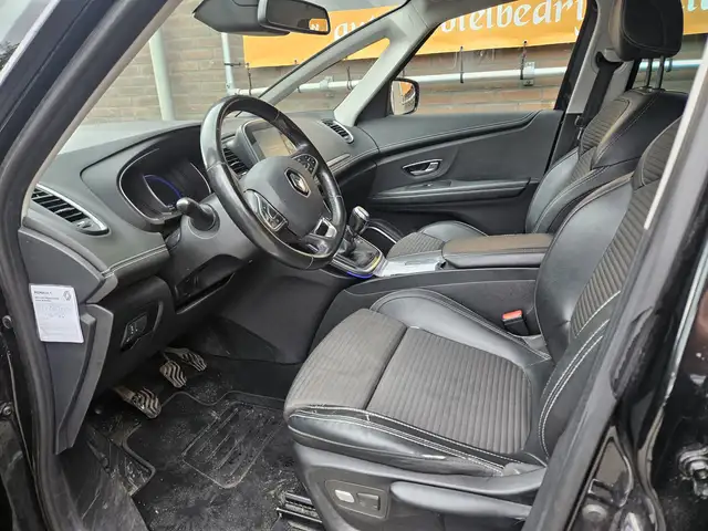 Renault Grand Scenic view 8
