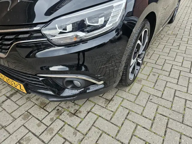 Renault Grand Scenic view 2