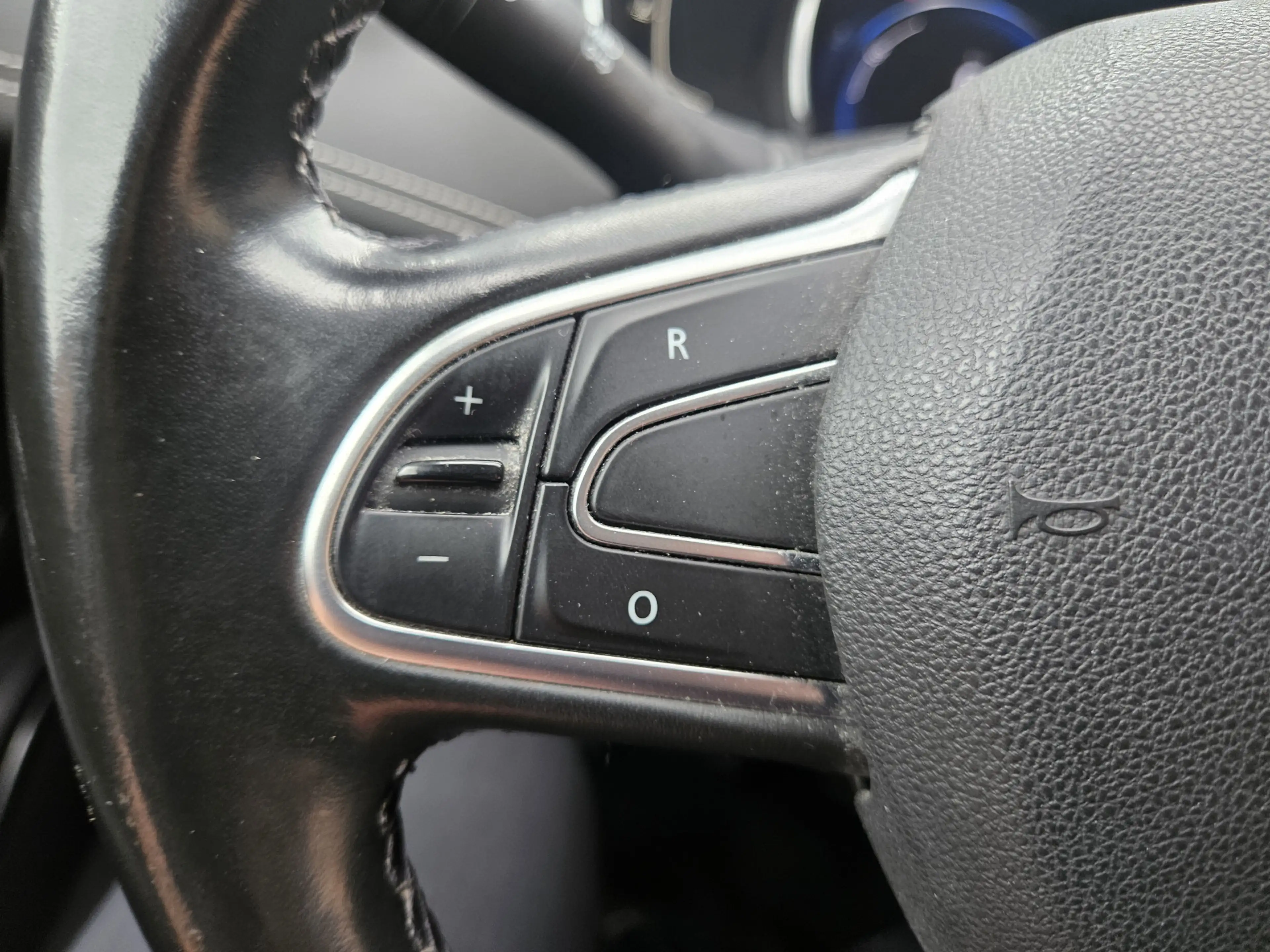 Renault Grand Scenic 1.3 TCe Bose 7p. (koppakking lek) — photo 23