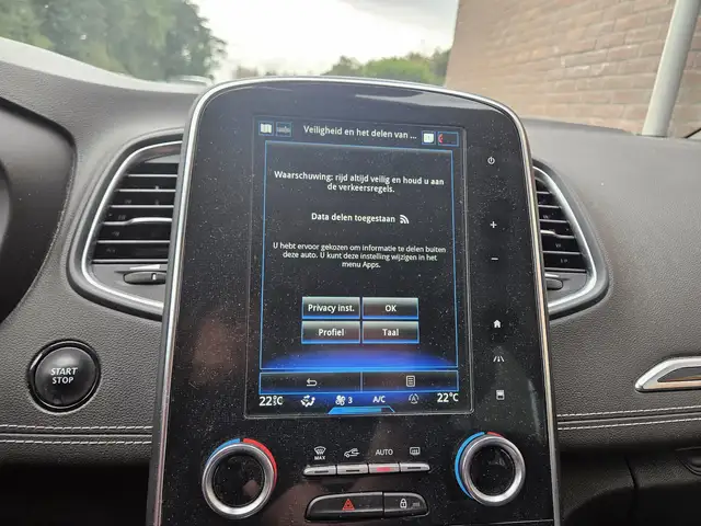 Renault Grand Scenic view 12