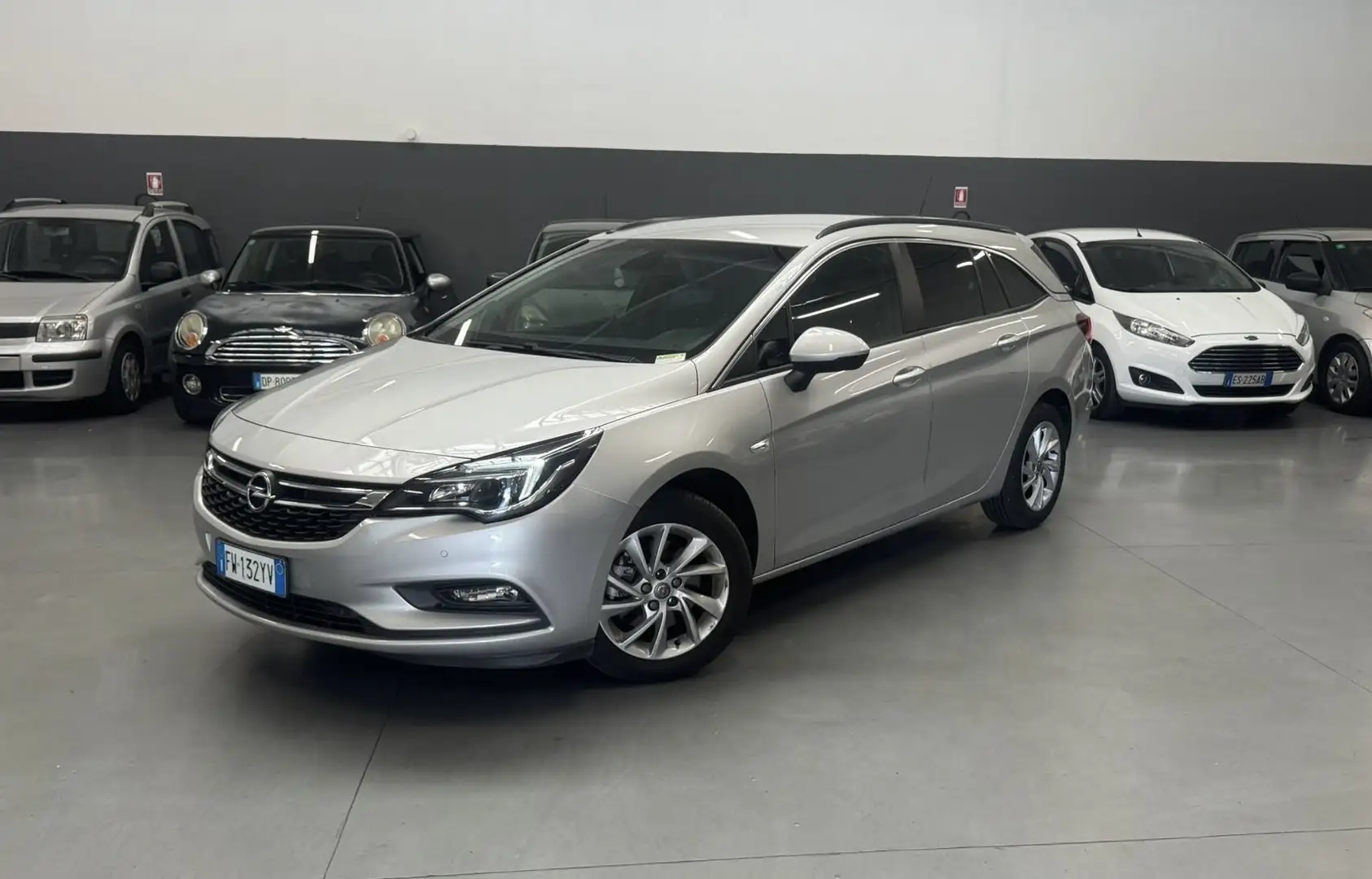 Opel Astra Sports Tourer  Innovation Euro6 Automatica - 2