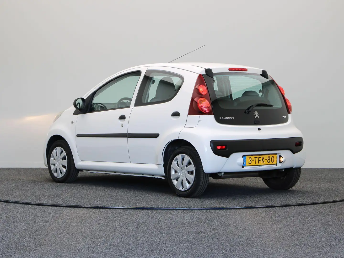 Peugeot 107 1.0 Blue Lease | Airco | 5 deurs | Elektrische ram Blanc - 2