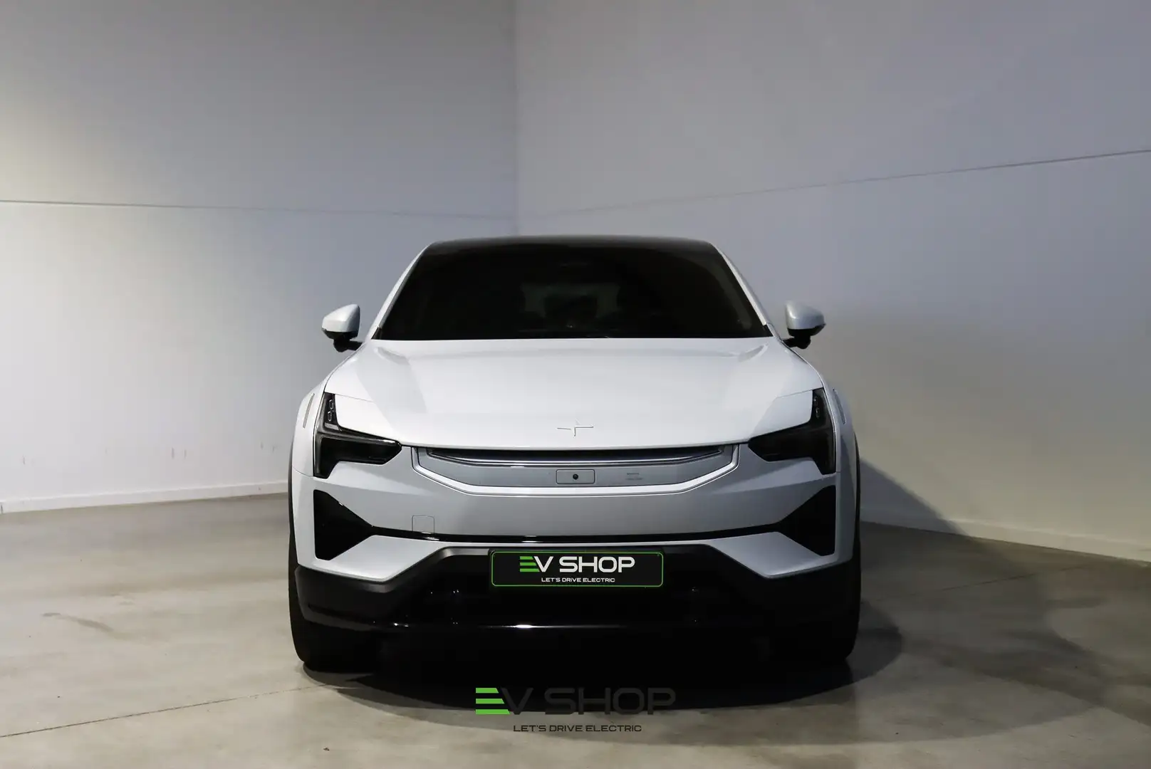 Polestar 3 Long R. Dual motor - Pilot & Plus P.-B&W- 360° Plateado - 2