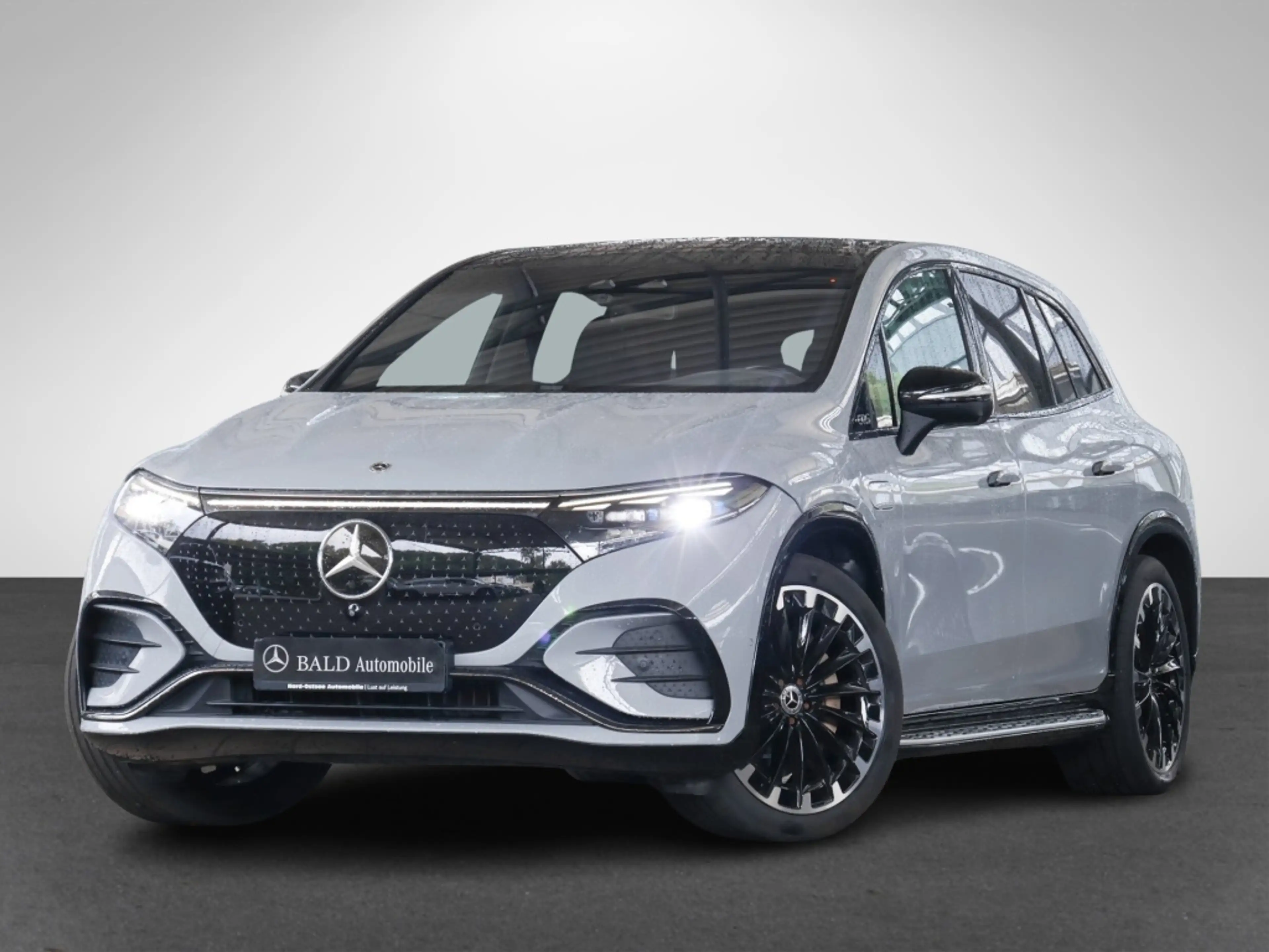 Mercedes-Benz EQS SUV EQS 580 4M SUV AMG-Sport/Pano/AHK/Sitzklima/AIRM — photo 2