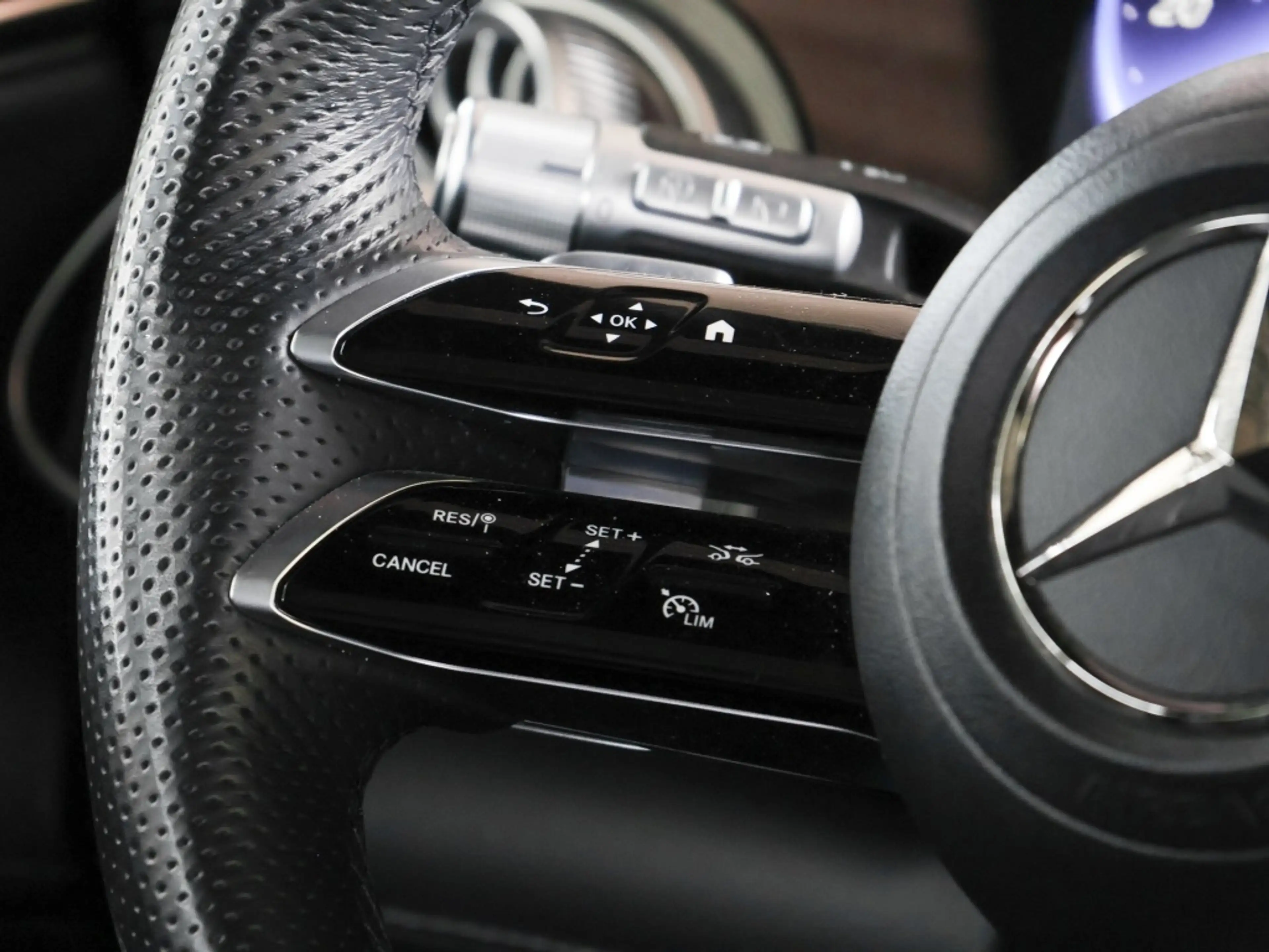 Mercedes-Benz EQS SUV EQS 580 4M SUV AMG-Sport/Pano/AHK/Sitzklima/AIRM — photo 14