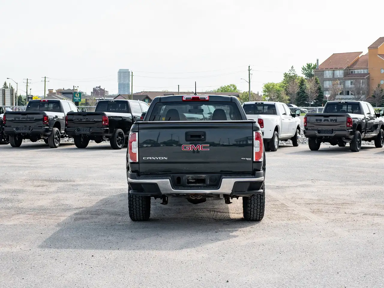 GMC Canyon снимка GMC Canyon