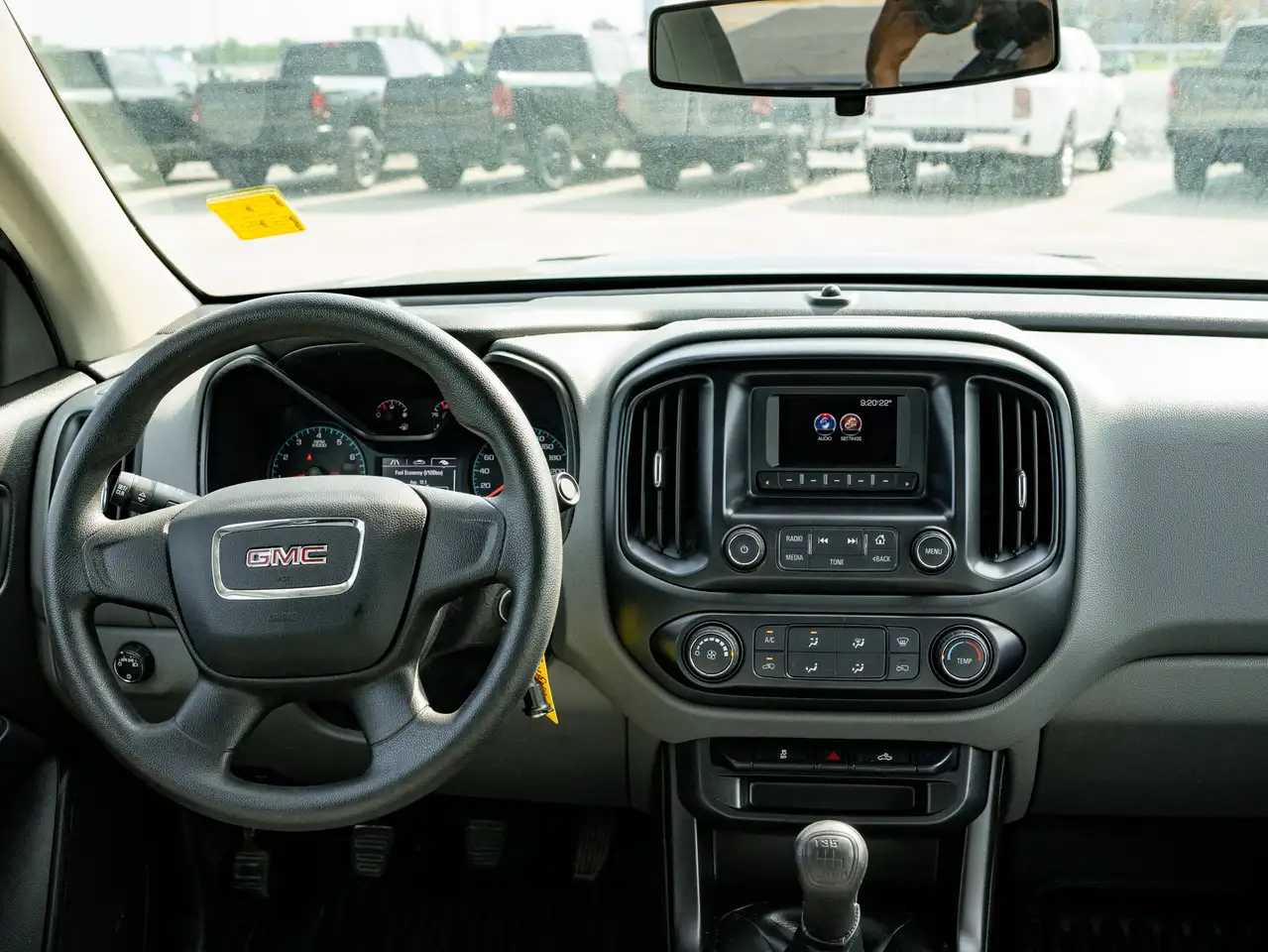 GMC Canyon снимка GMC Canyon