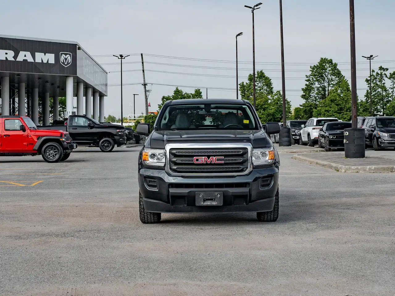 GMC Canyon снимка GMC Canyon