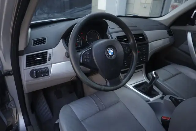 BMW X3 view 14