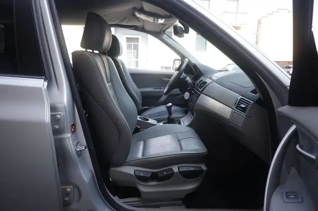 BMW X3 view 10