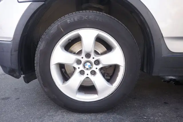 BMW X3 view 5