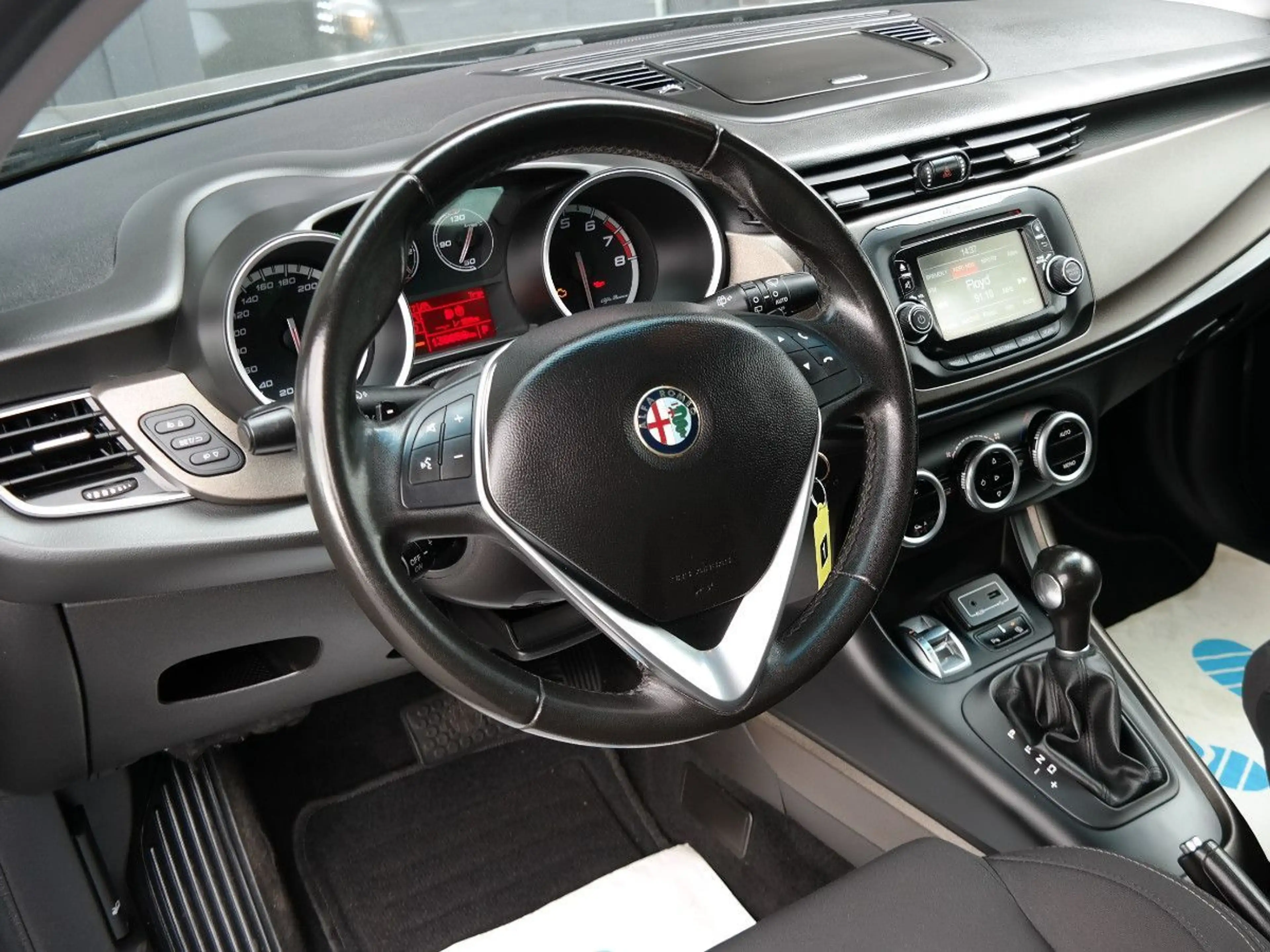 Alfa Romeo Giulietta Turismo*Automatik*Klima*SHZ*PDC*Xenon* — photo 10
