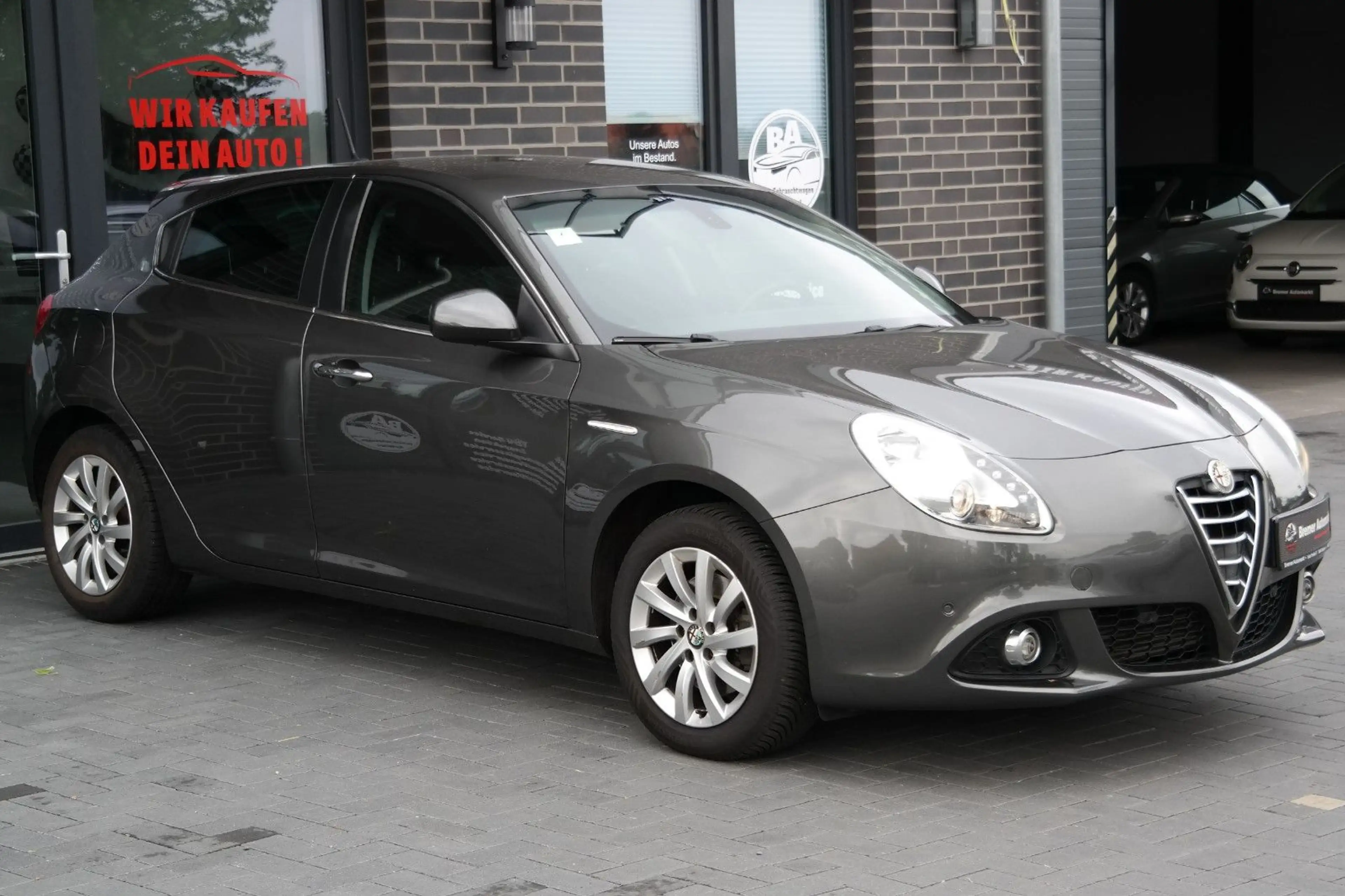 Alfa Romeo Giulietta Turismo*Automatik*Klima*SHZ*PDC*Xenon* — photo 3
