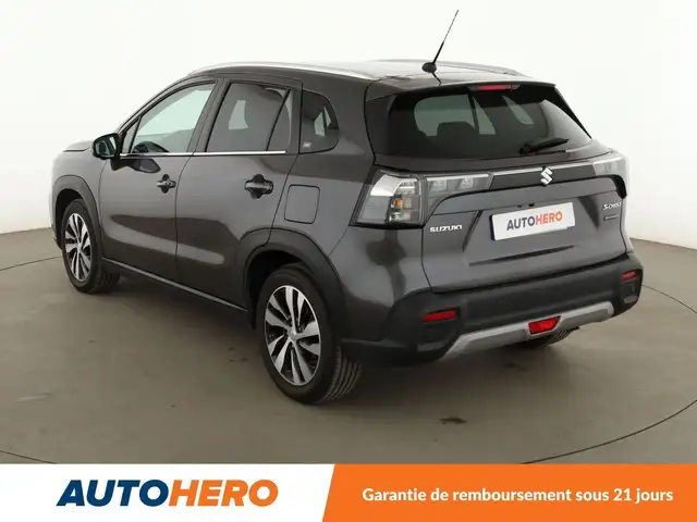 Suzuki S-Cross view 4