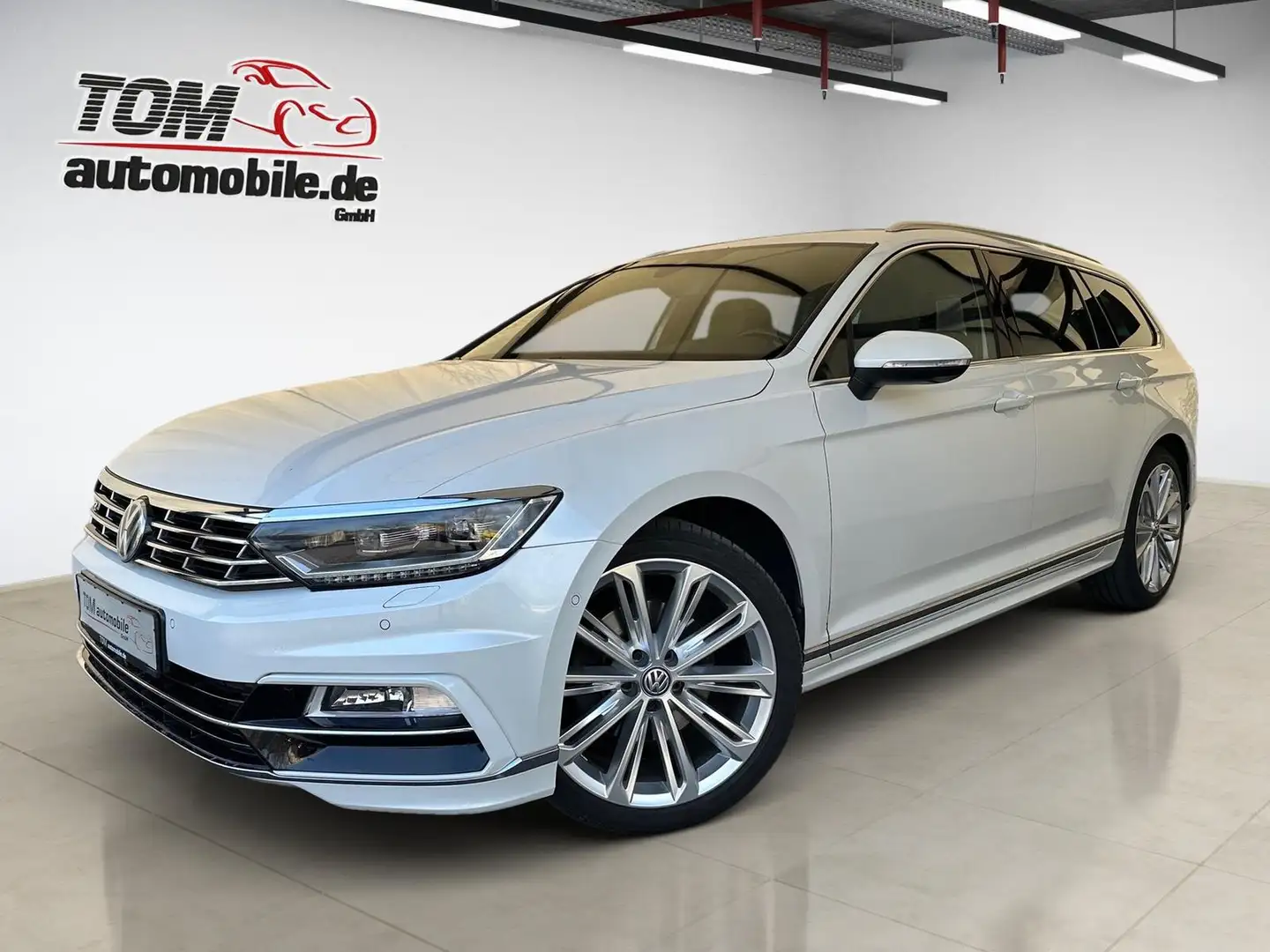 Volkswagen Passat Variant Passat 2.0 TDI R-Line Highline LED*VR*HUD*AHK Blanco - 1