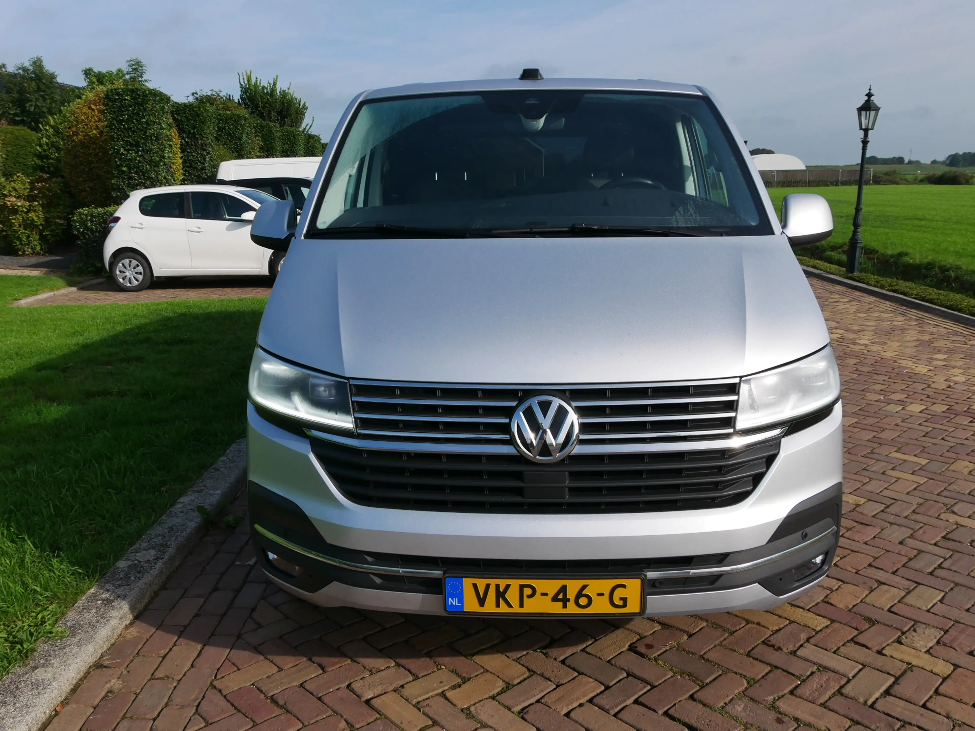 Volkswagen Transporter 2.0 TDI L2H1 BULLI 110kW DSG | ALMOST NEW !!! | 19 — photo 3