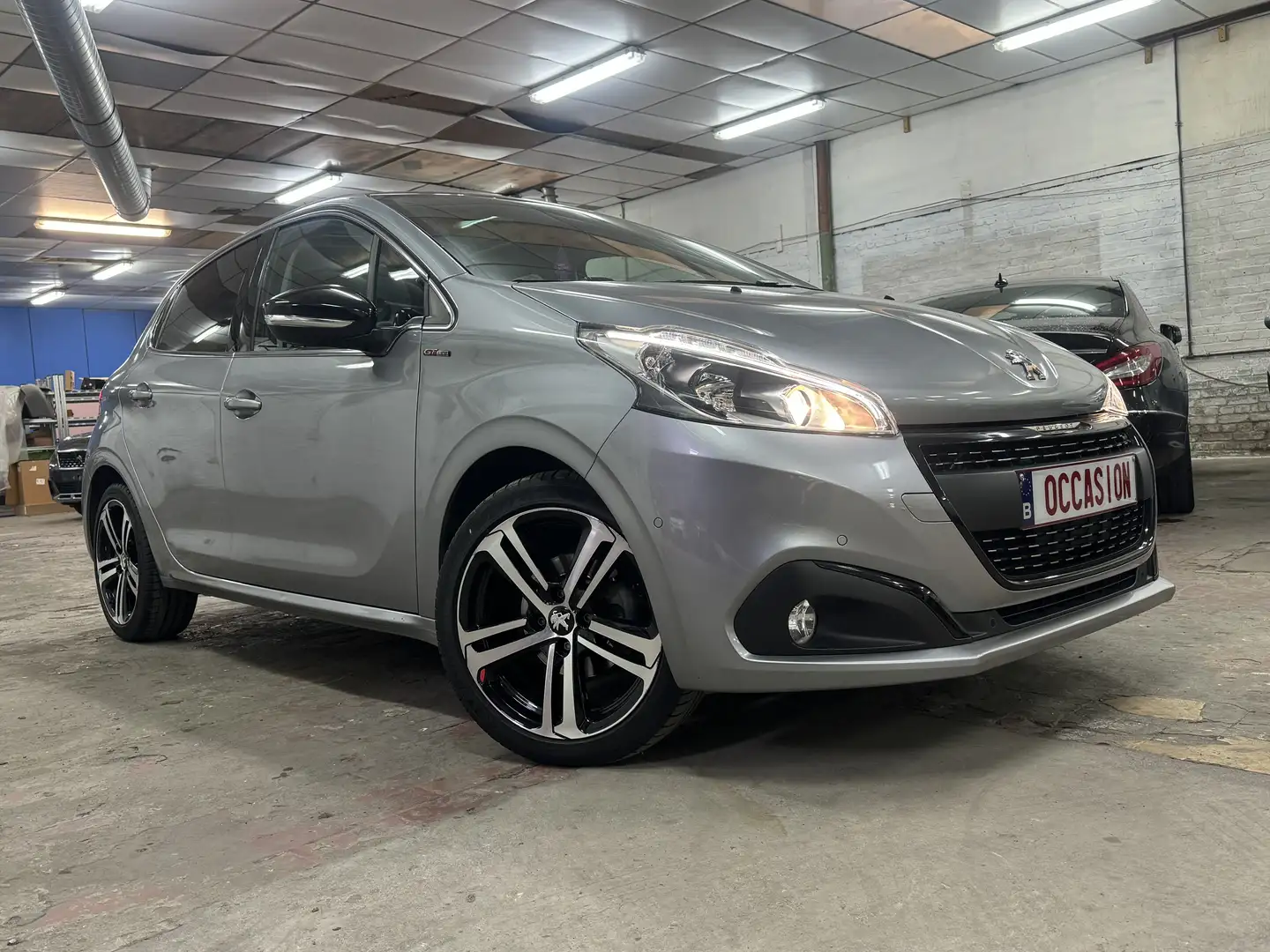Peugeot 208 1.2 i GT Line  34.000km. garantie 12 mois - 1