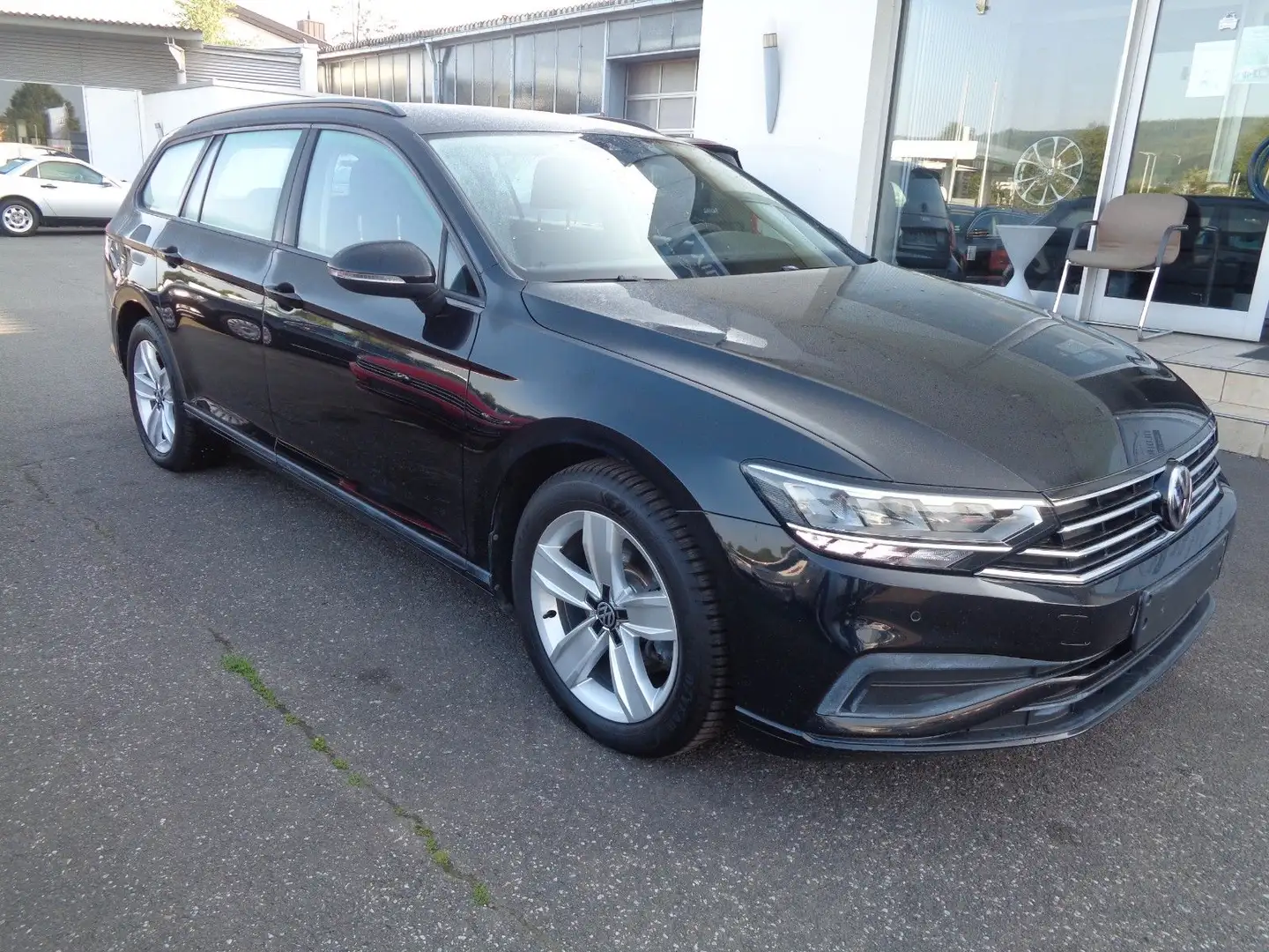 Volkswagen Passat Variant **Automatik~1.HAND** Schwarz - 2