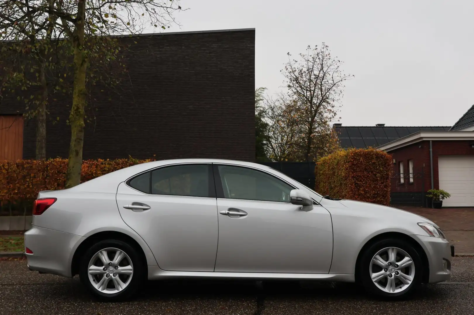 Lexus IS 250 Business | AUTOMAAT | CLIMA | CRUISE | NAP | MOOIE Grijs - 2