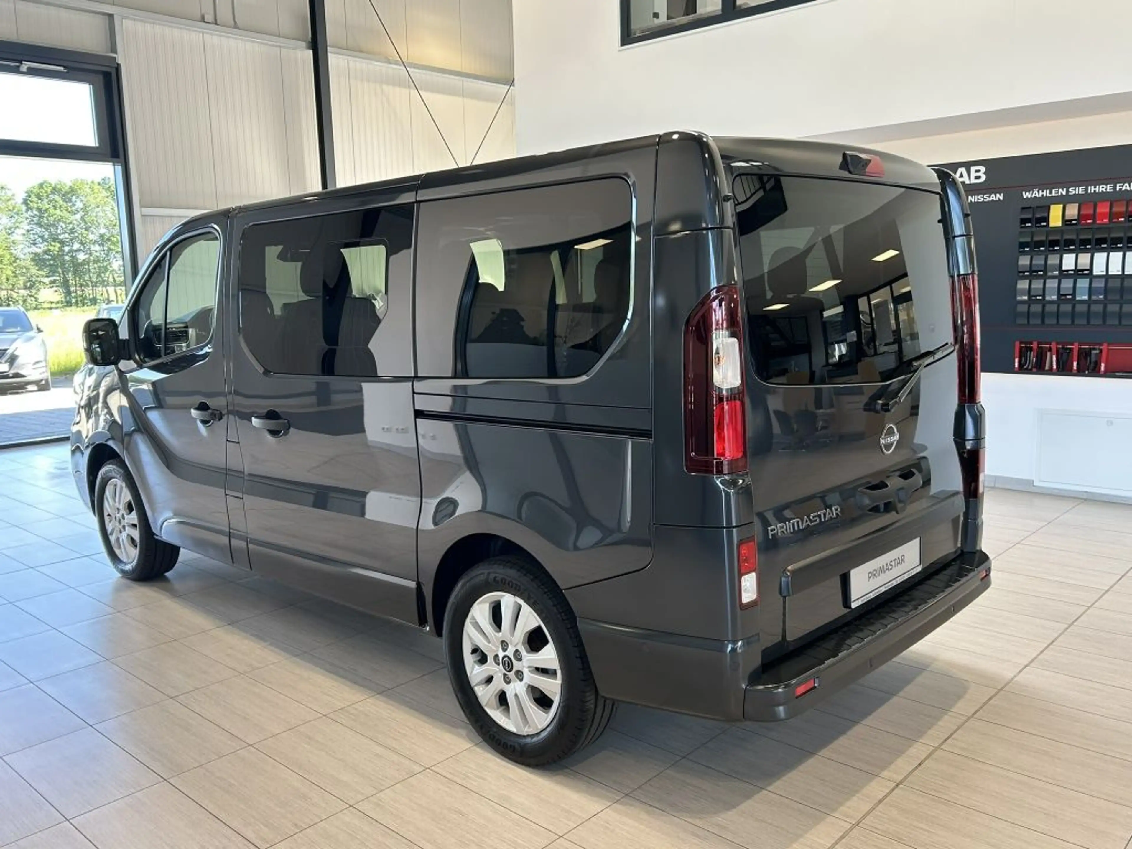 Nissan Primastar L1H1 2,8 dCi 170 (9-Si.) 9AT Tekna — photo 4