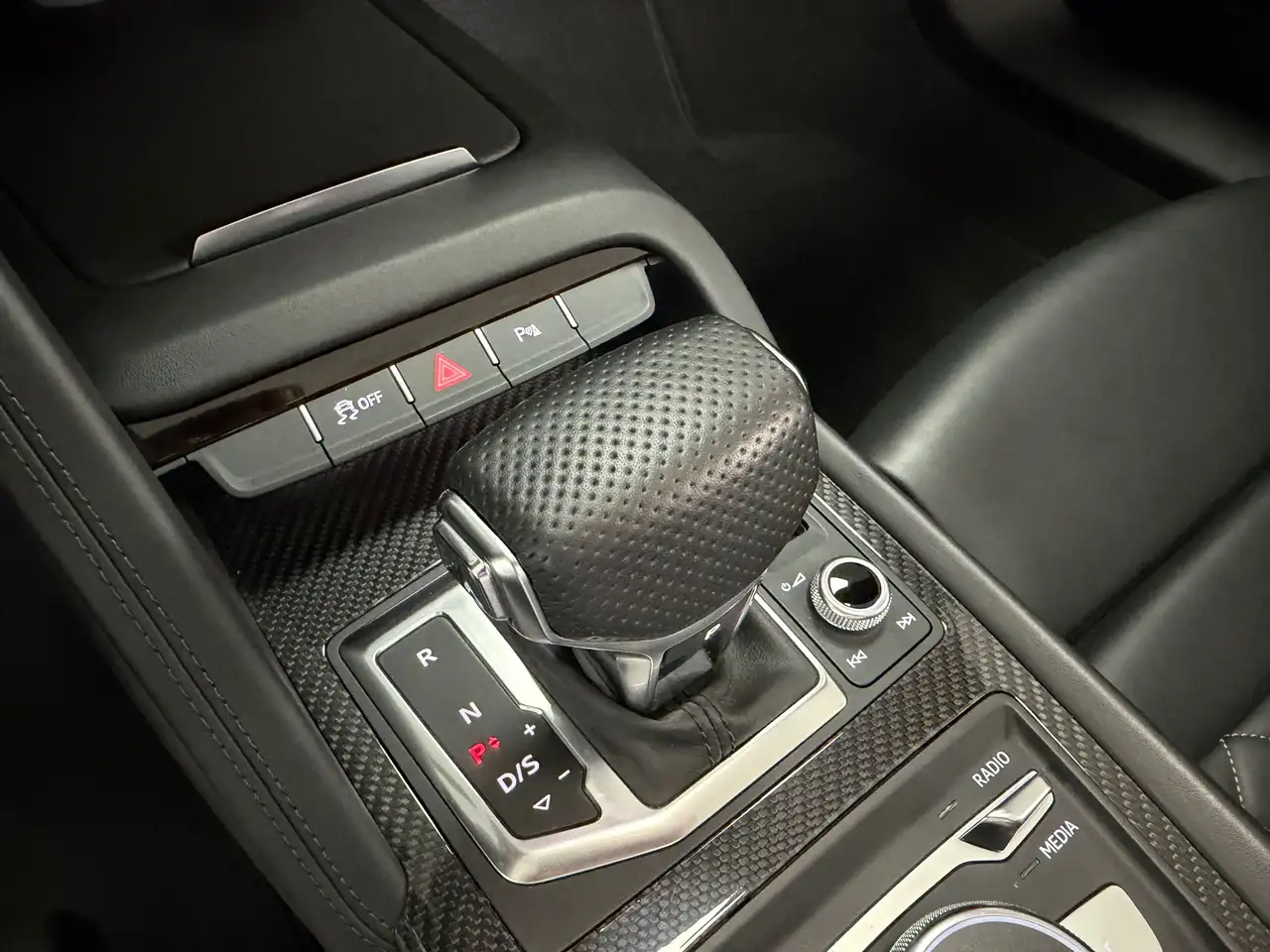 Audi R8 снимка Audi R8