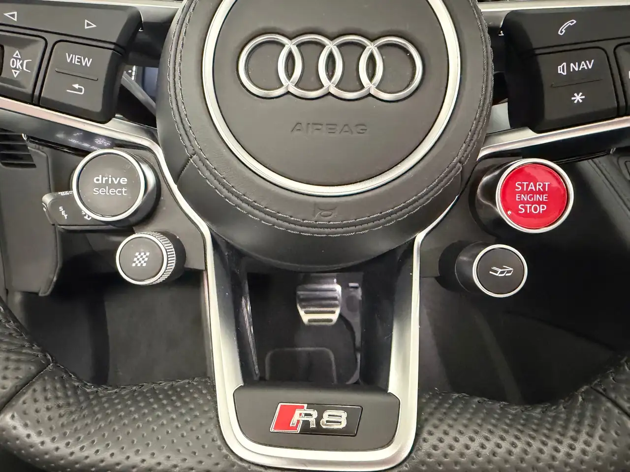 Audi R8 снимка Audi R8