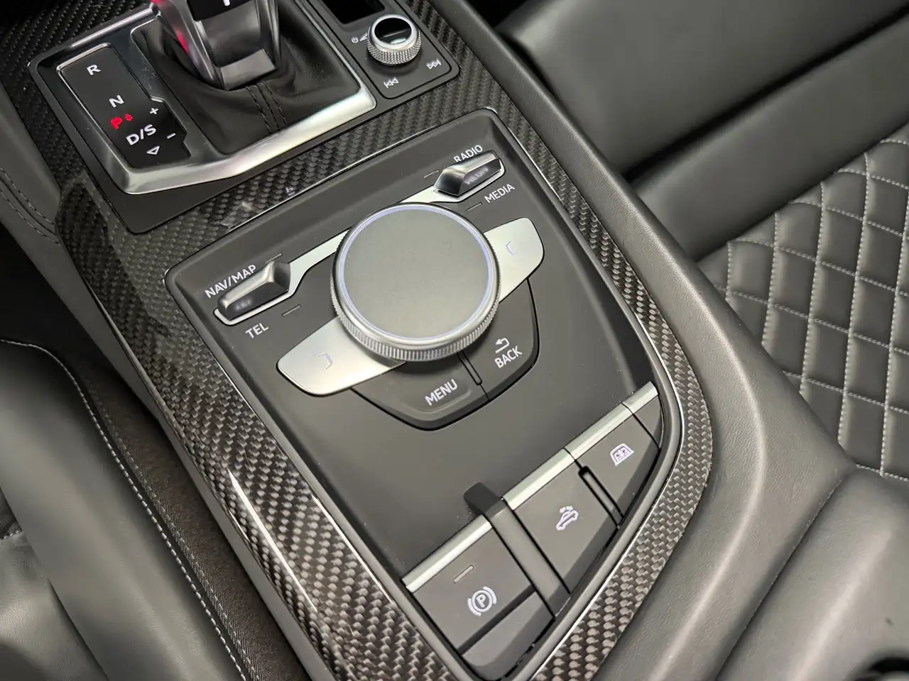 Audi R8 снимка Audi R8