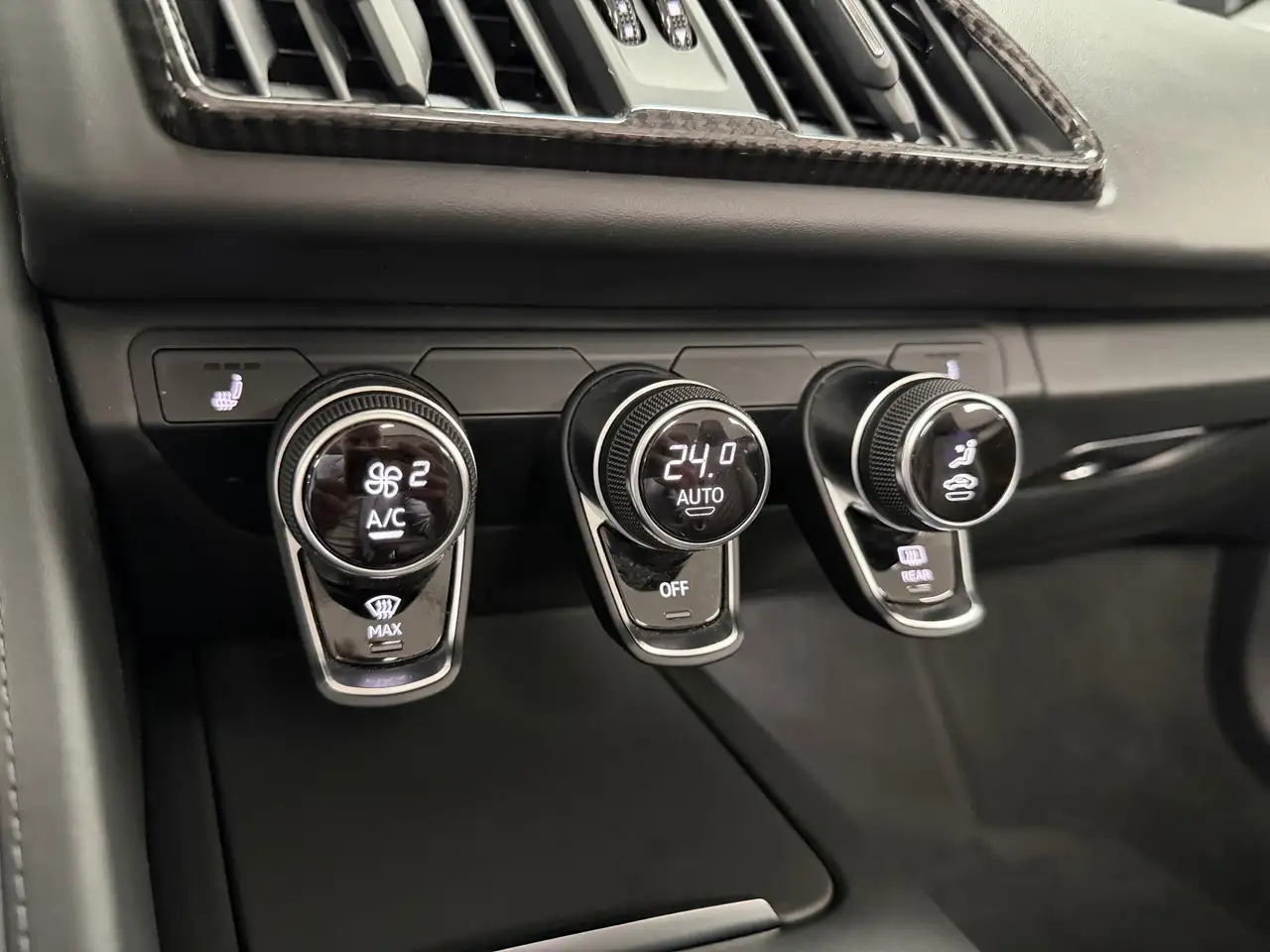 Audi R8 снимка Audi R8