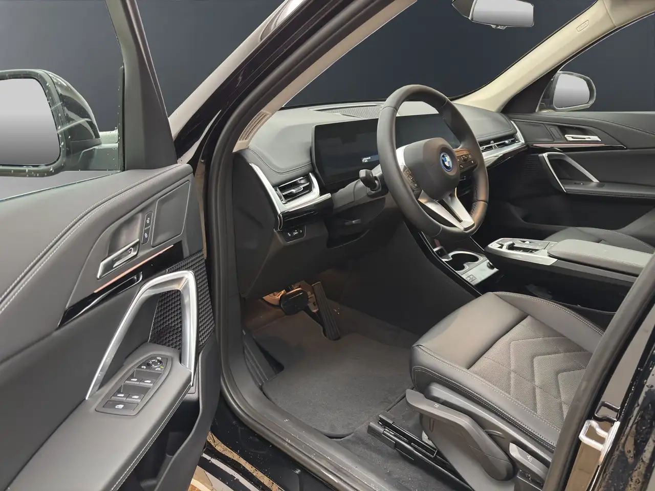 BMW iX1 eDrive20 [xLine, AHK, ACC, RFK, 19" LMR, LED, SHZ] 2