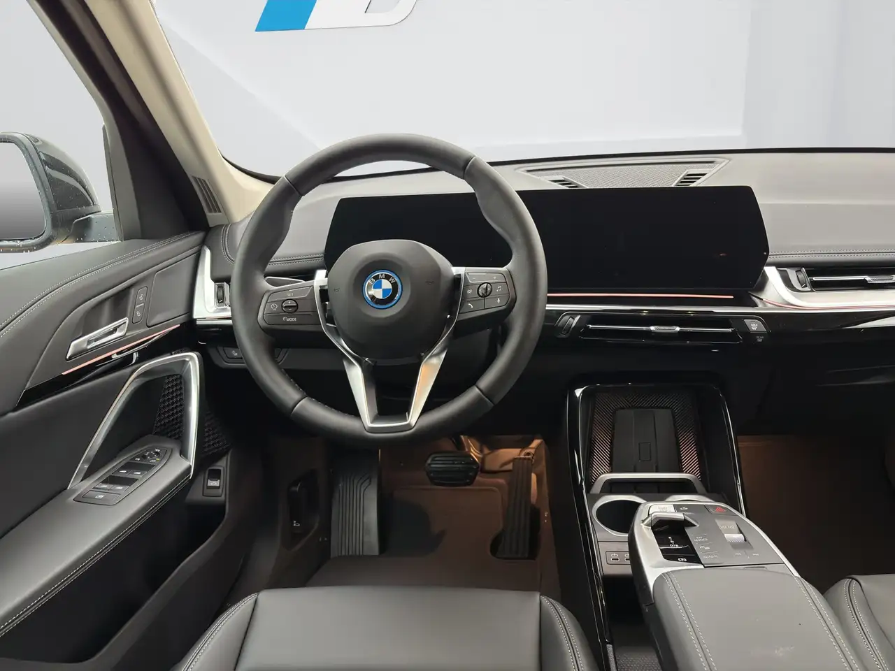 BMW iX1 eDrive20 [xLine, AHK, ACC, RFK, 19" LMR, LED, SHZ] 14