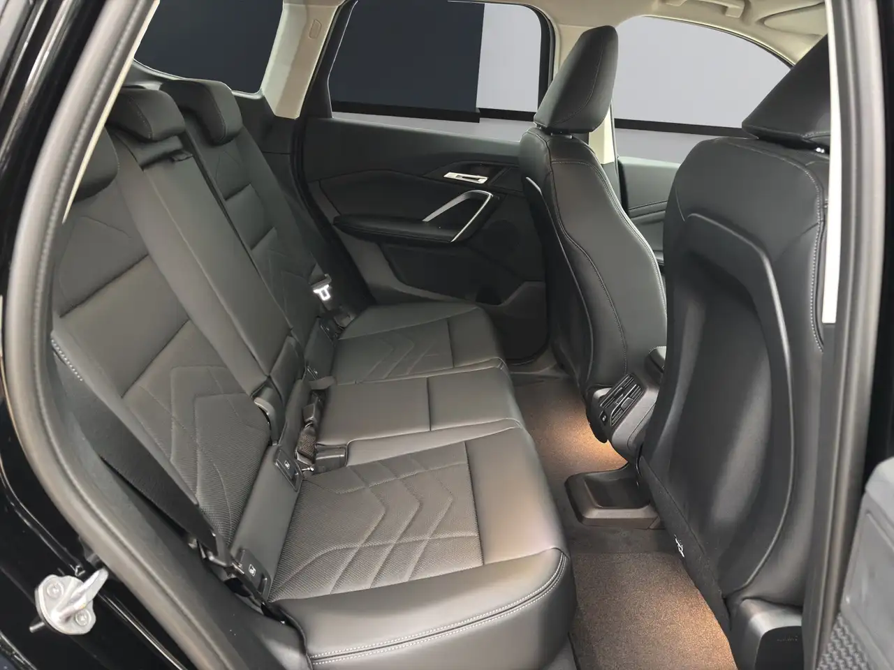 BMW iX1 eDrive20 [xLine, AHK, ACC, RFK, 19" LMR, LED, SHZ] 9