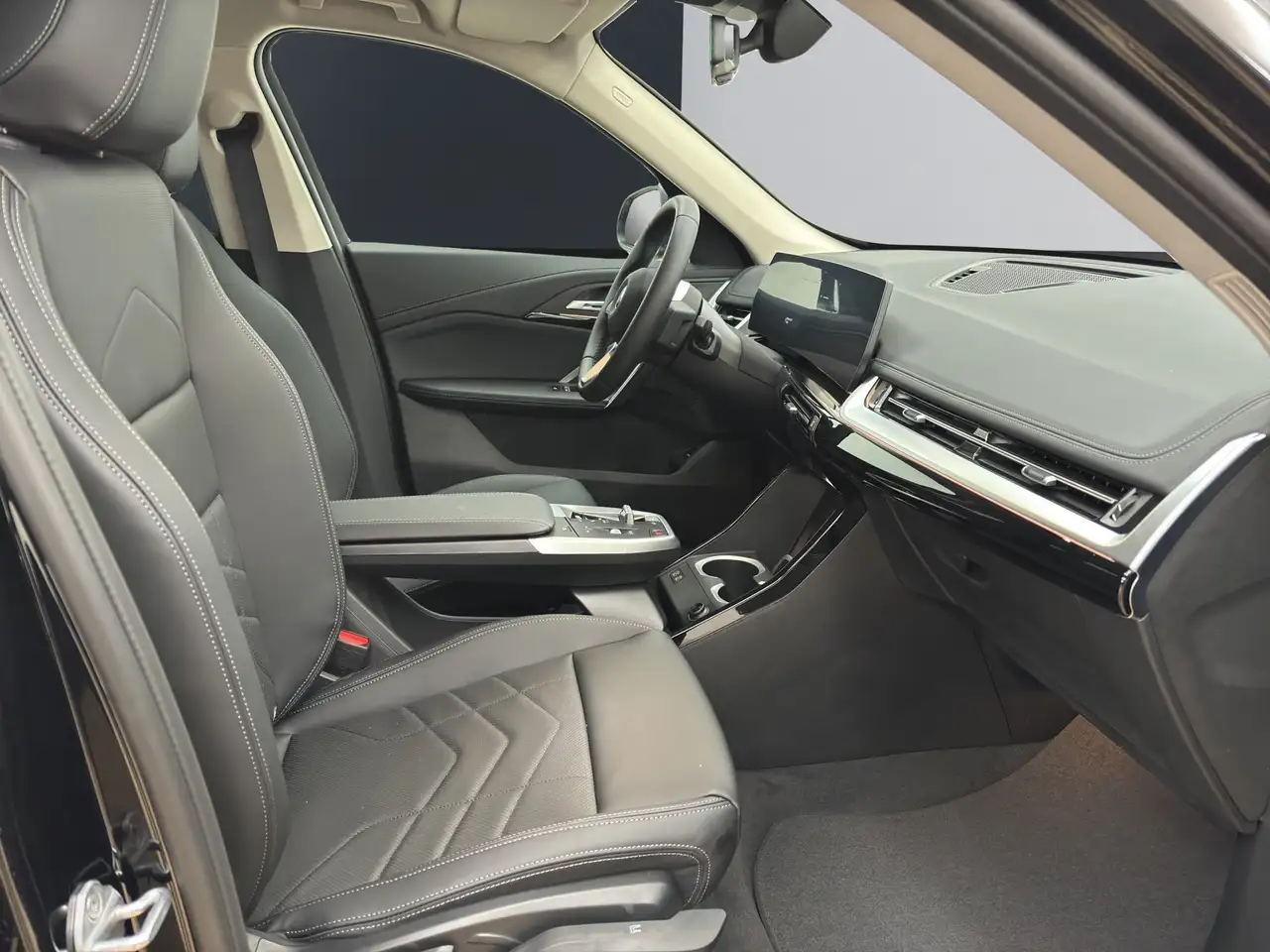 BMW iX1 eDrive20 [xLine, AHK, ACC, RFK, 19" LMR, LED, SHZ] 6