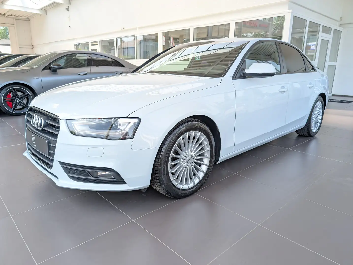 Audi A4 1.8 TFSI *** GARANTIE + XENON + CUIR + GPS *** Blanc - 1