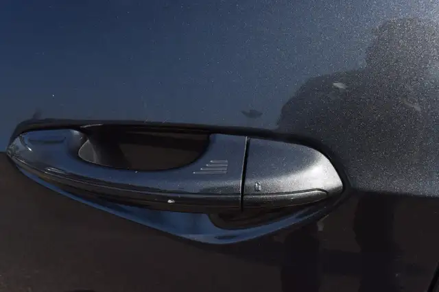 Ford S-Max view 8