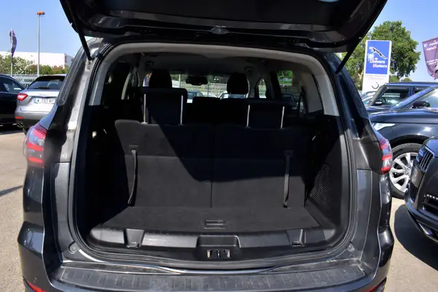 Ford S-Max view 6