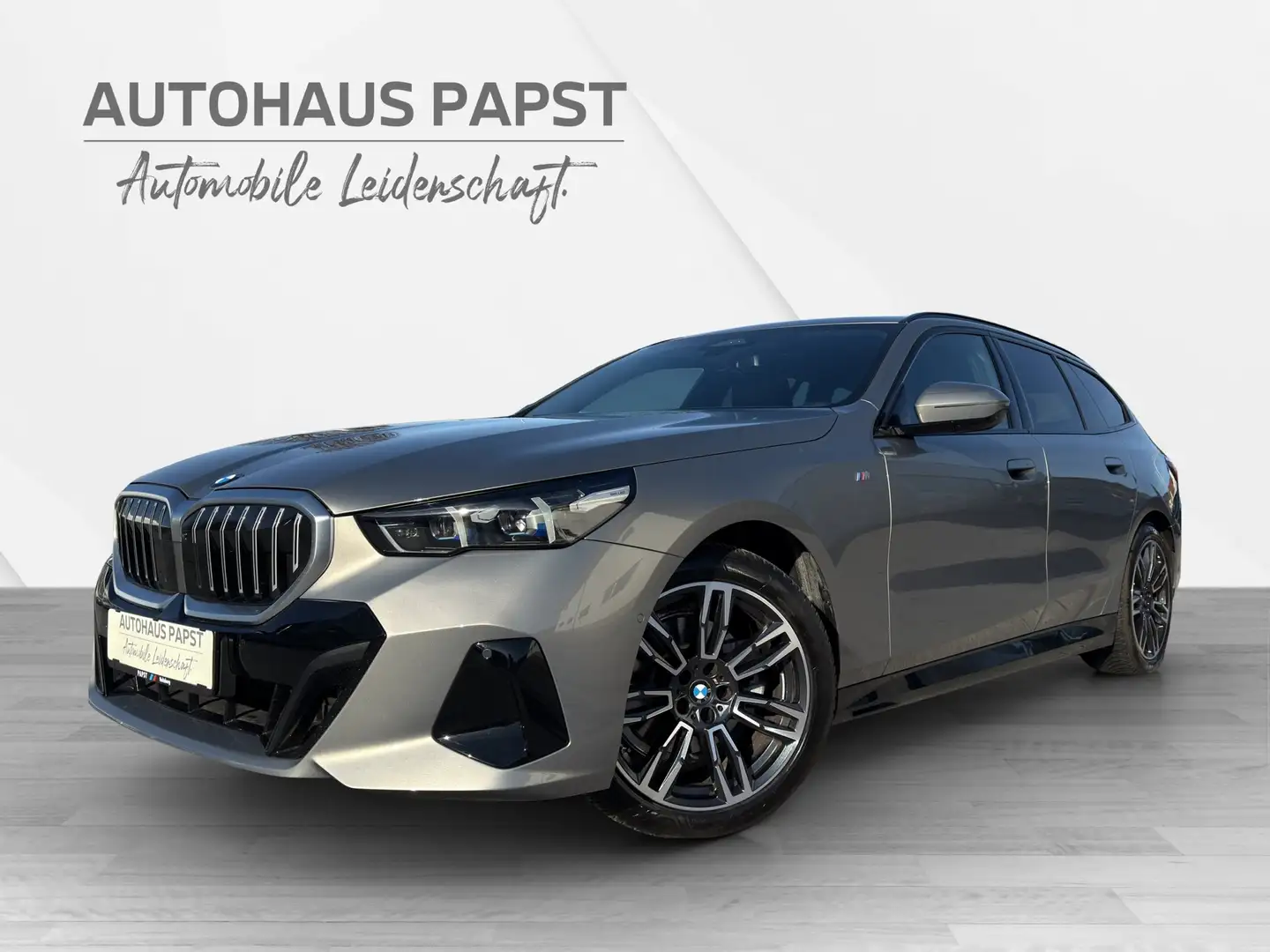 BMW 520 *** M-SPORT *** MEGA AUSSTATTUNG *** NP 85.000,- Grau - 1