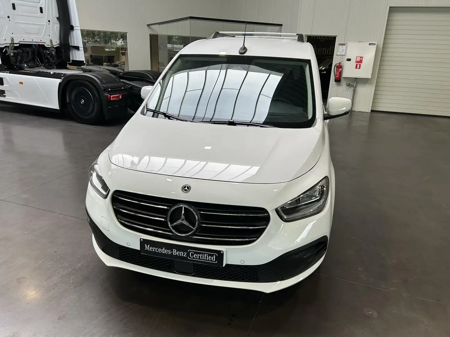 Mercedes-Benz T-Class T180 L1 Білий - 2